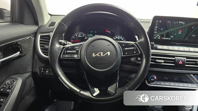 Kia Seltos 2022 Белый из Кореи, фото 4