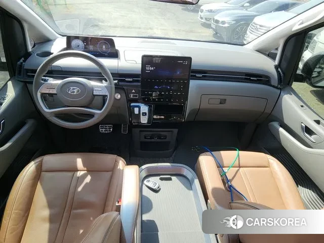 Hyundai Staria 2024 Белый из Кореи, фото 4