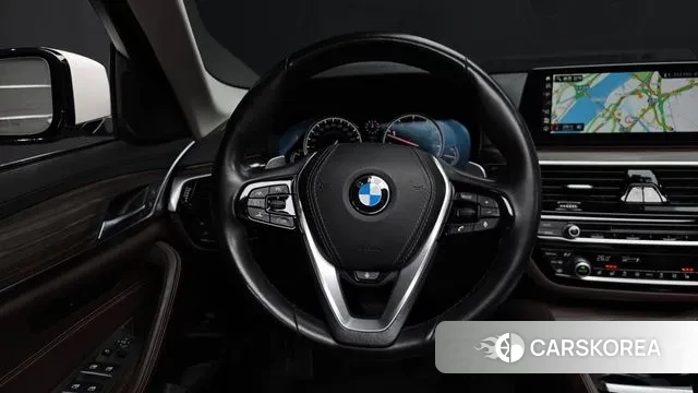BMW 5 Series (G30) 2018 Белый из Кореи, фото 4