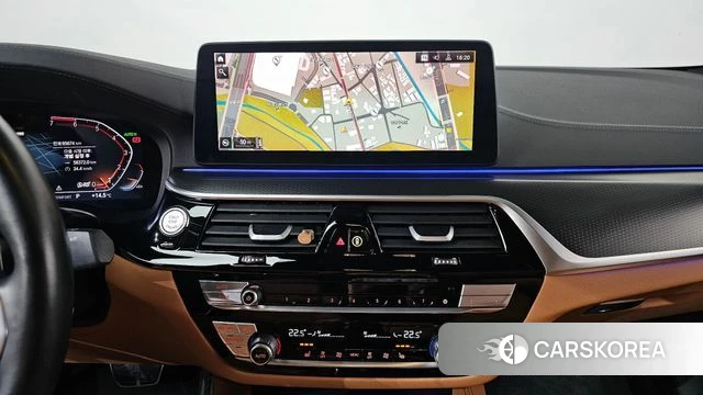 BMW 5 Series (G30) 2023 Черный из Кореи, фото 4