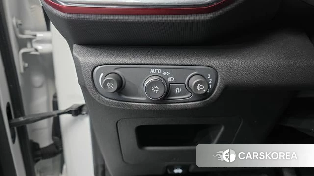 Chevrolet (GM Daewoo) Trailblazer 2022 Белый из Кореи, фото 4