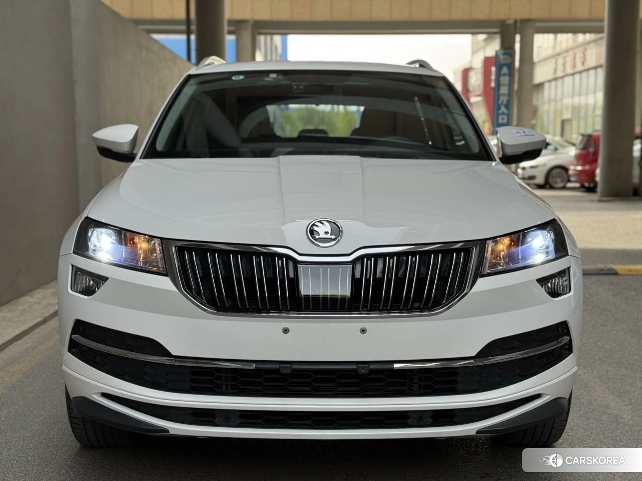 Skoda Krok 2021 Белый из Китая, фото 4