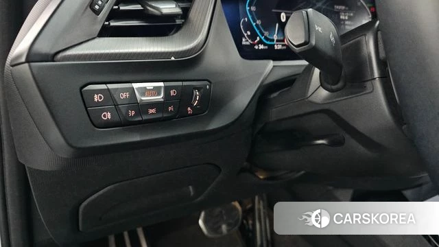 BMW 1 Series (F40) 2021 Белый из Кореи, фото 4