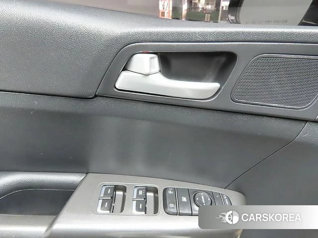 Kia Sportage 4th Generation 2018 Белый из Кореи, фото 4