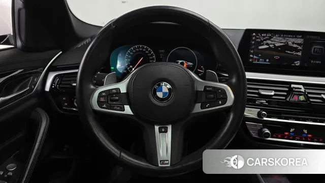 BMW 5 Series (G30) 2019 Белый из Кореи, фото 4