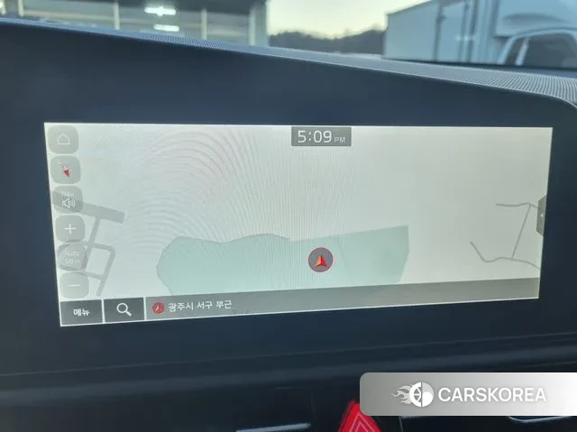 Kia Di Ol Nu Niro 2025 Серебристо-серый из Кореи, фото 4