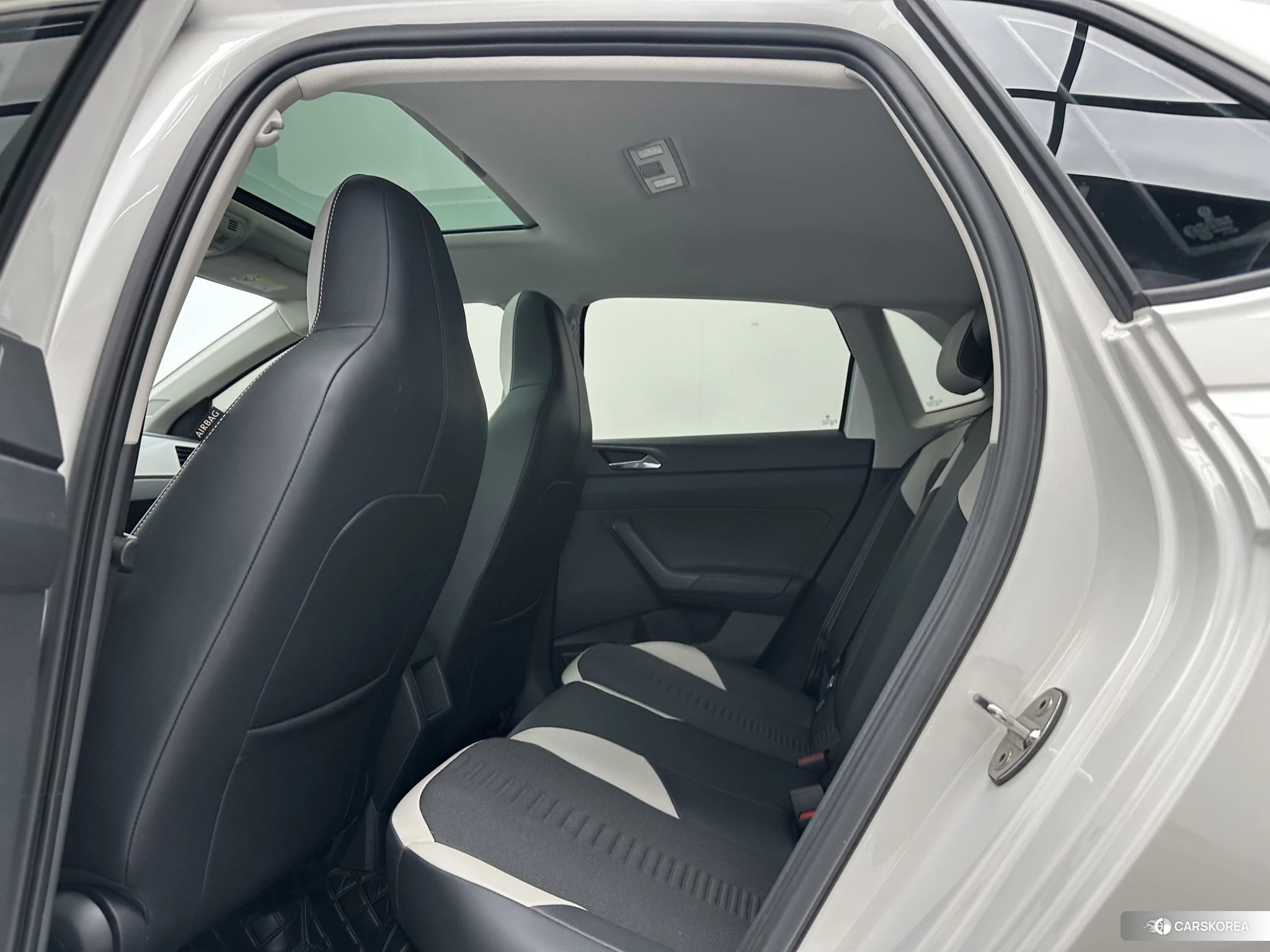 Volkswagen Polo 2021 Белый из Китая, фото 4