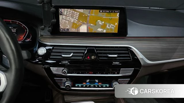 BMW 5 Series (G30) 2020 Белый из Кореи, фото 4