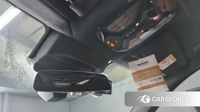 BMW 7 Series (G70) 2023 Серебристо-серый из Кореи, фото 4