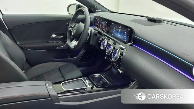 Mercedes-Benz A-Class W177 2025 Белый из Кореи, фото 4