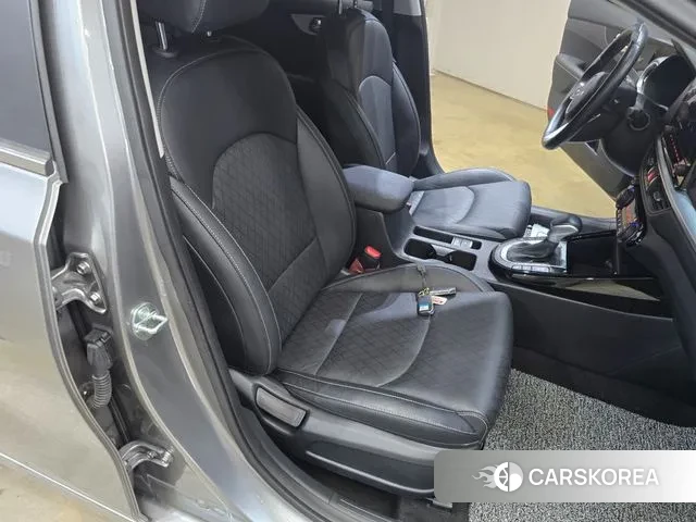 Kia The New K3 2nd generation 2023 Серый из Кореи, фото 4