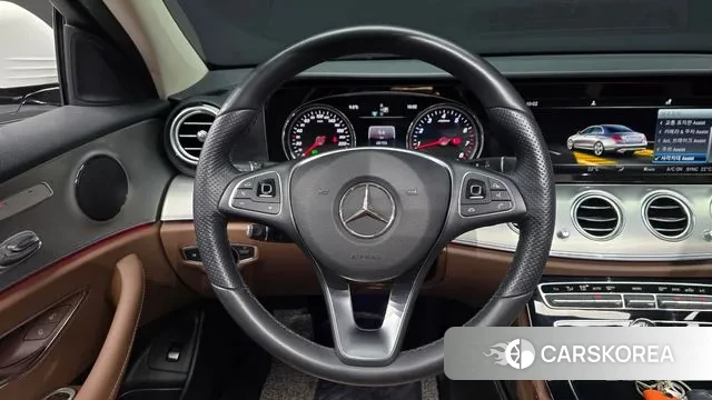 Mercedes-Benz E-Class W213 2018 Белый из Кореи, фото 4