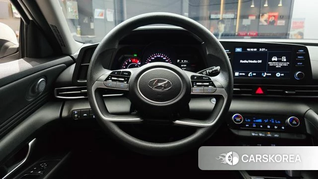 Hyundai The New Avante (CN7) 2023 Белый из Кореи, фото 4