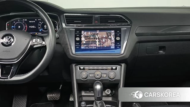 Volkswagen Tiguan second Generation 2020 Белый из Кореи, фото 4