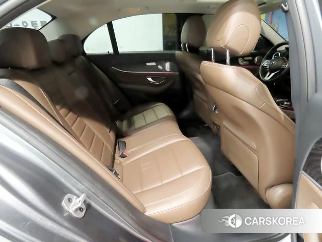 Mercedes-Benz E-Class W213 2018 Серый из Кореи, фото 4