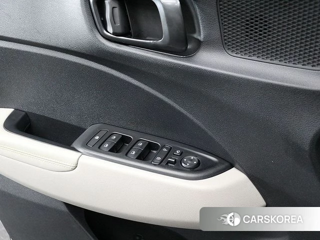 Hyundai Venue 2020 Серый из Кореи, фото 4