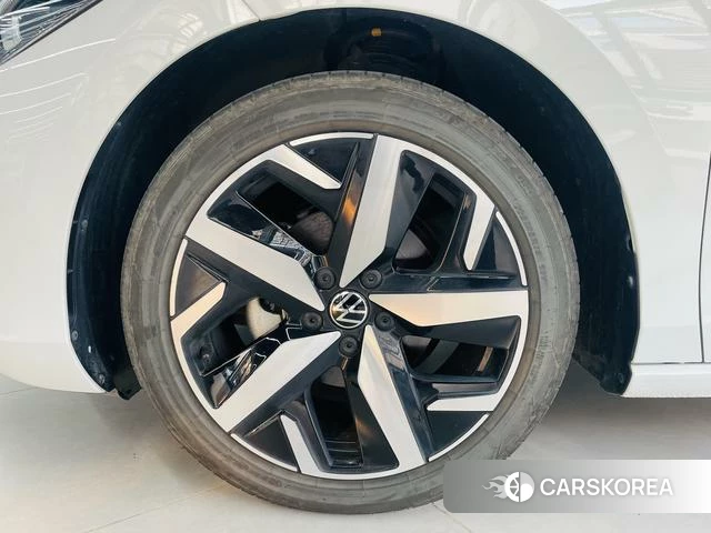 Volkswagen Lingdu 2024 Белый из Китая, фото 4
