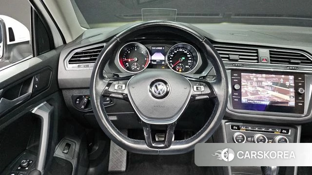 Volkswagen Tiguan second Generation 2019 Белый из Кореи, фото 4