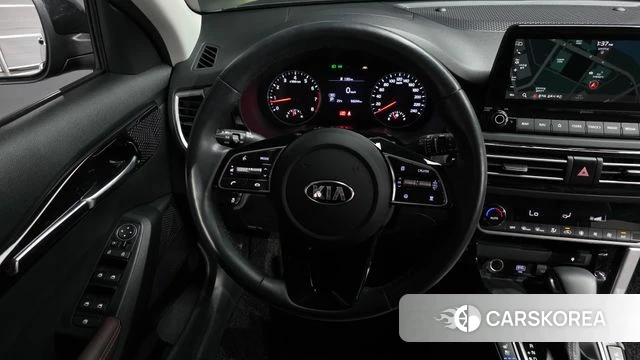 Kia Seltos 2021 Черный из Кореи, фото 4