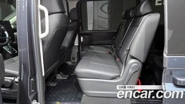 Hyundai Staria 2023 Серый из Кореи, фото 4