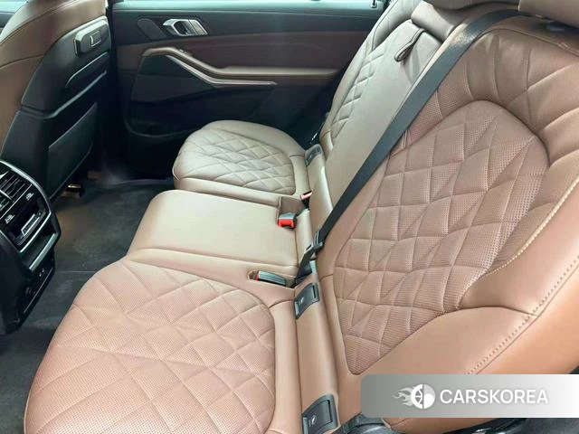 BMW X7 2023 Черный из Китая, фото 4