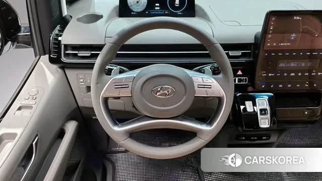 Hyundai Staria 2023 Белый из Кореи, фото 4