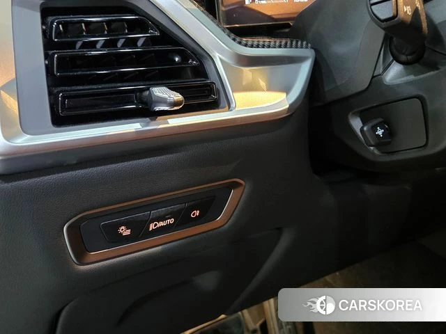 BMW X7 (G07) 2024 Белый из Кореи, фото 4