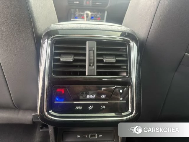 Volkswagen Passat 2023 Черный из Китая, фото 4