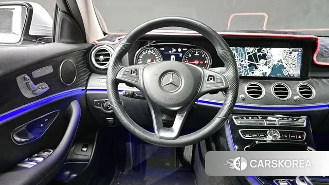 Mercedes-Benz E-Class W213 2018 Серебряный из Кореи, фото 4