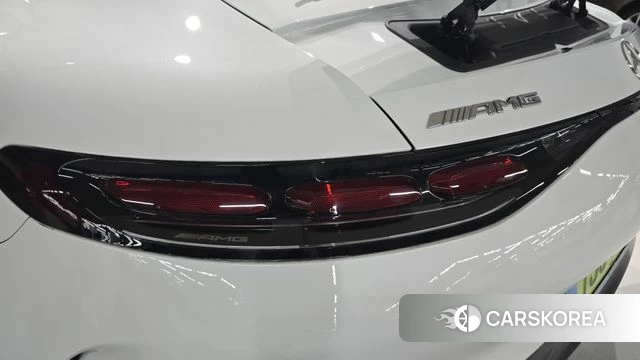 Mercedes-Benz AMG GT C192 2025 Белый из Кореи, фото 4