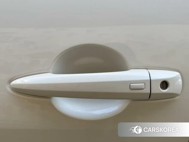 Nissan Xuan Yi 2023 Белый из Китая, фото 4