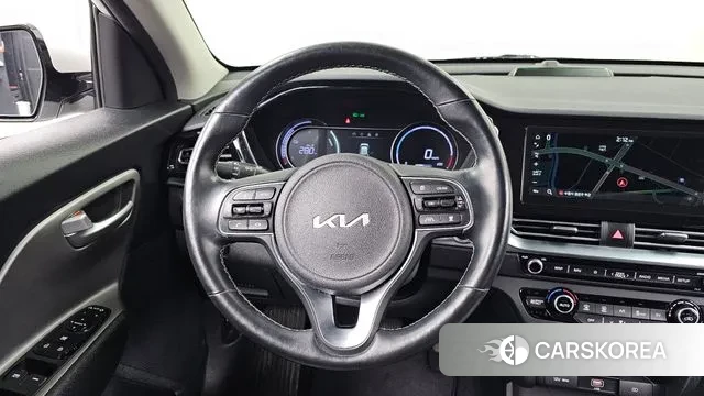 Kia Niro Plus 2022 Белый из Кореи, фото 4