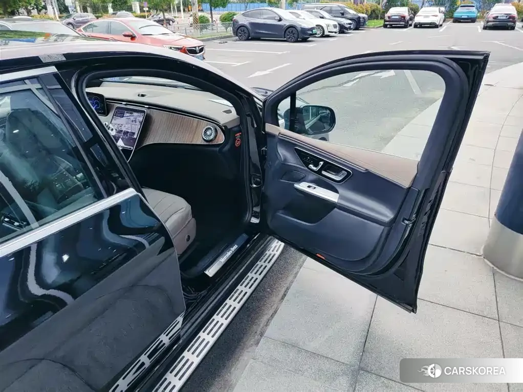 Mercedes-Benz EQE SUV 2025 Черный из Китая, фото 4