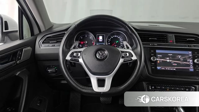 Volkswagen Tiguan second Generation 2018 Белый из Кореи, фото 4