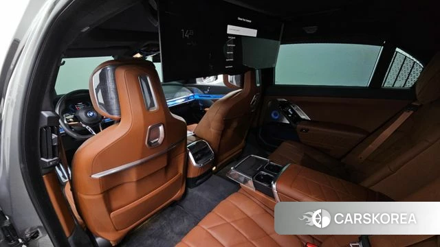 BMW 7 Series (G70) 2023 Серый из Кореи, фото 4