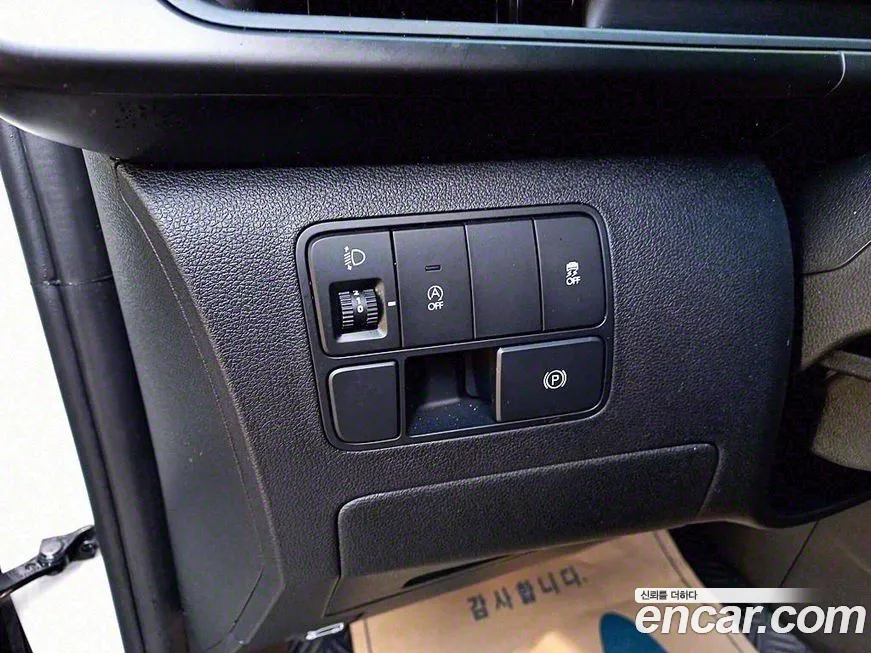 Hyundai Staria 2023 Белый из Кореи, фото 4