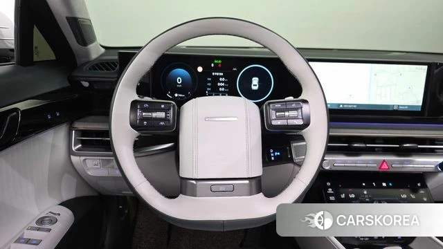 Hyundai Grandeur (GN7) 2024 Серебристо-серый из Кореи, фото 4