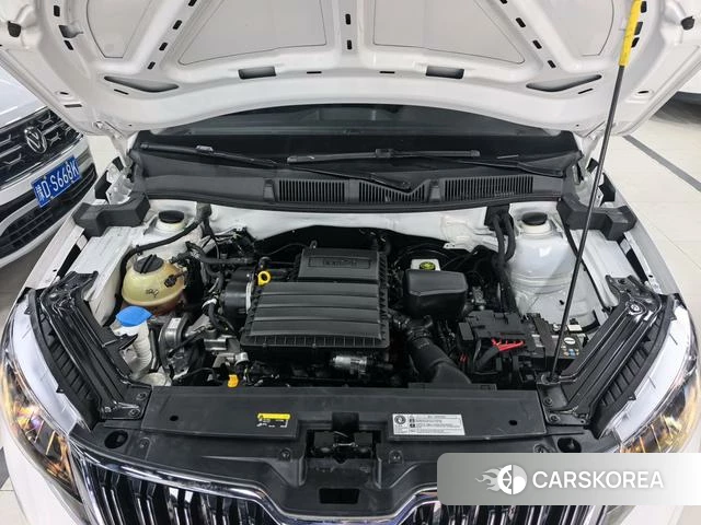 Skoda Komick 2022 Белый из Китая, фото 4