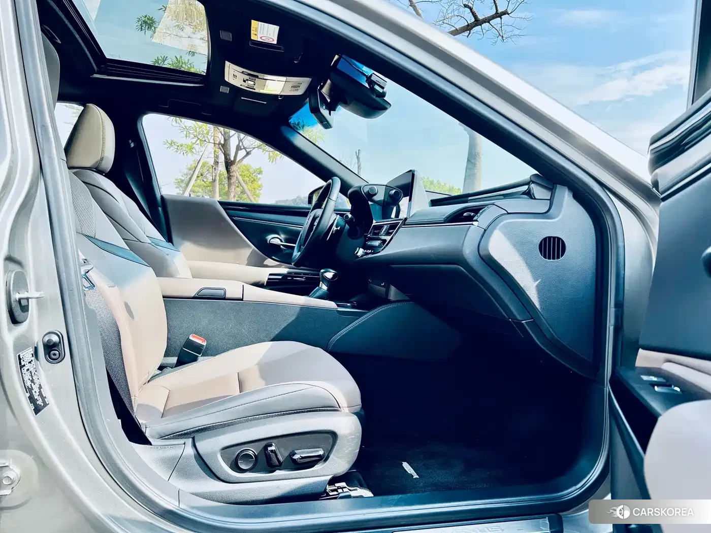 Lexus ES 2023 Silver/gray из Китая, фото 4