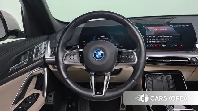 BMW iX1 (U11) 2023 Белый из Кореи, фото 4