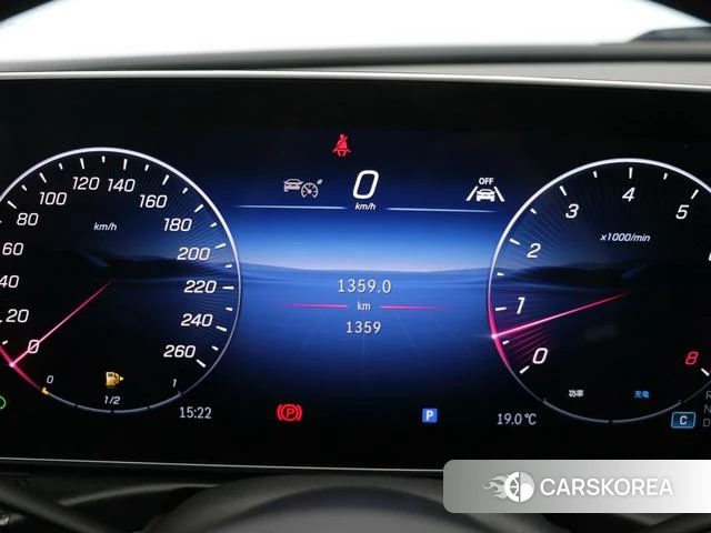 Mercedes-Benz Class C 2025 Белый из Китая, фото 4