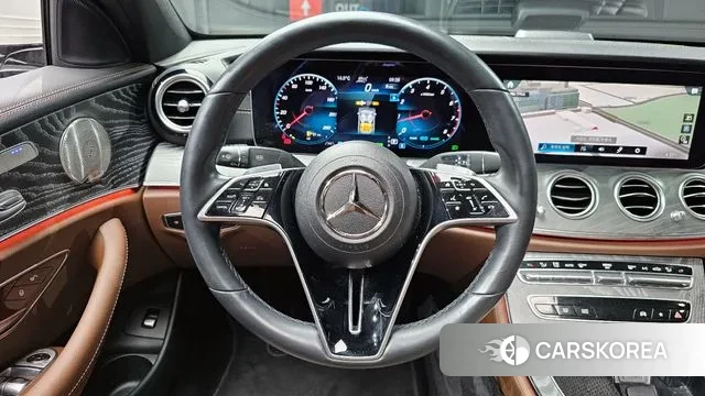 Mercedes-Benz E-Class W213 2023 Белый из Кореи, фото 4