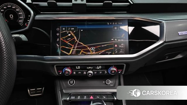 Audi Q3 (F3) 2022 Белый из Кореи, фото 4
