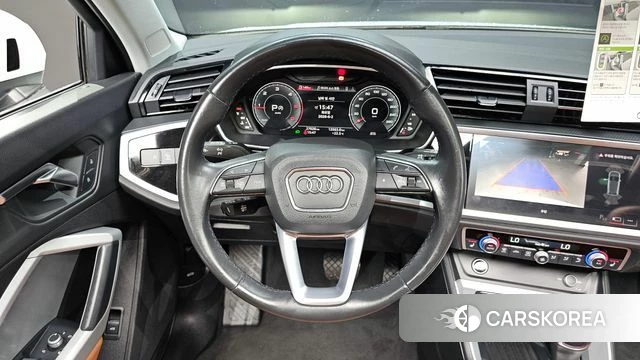 Audi Q3 (F3) 2022 Белый из Кореи, фото 4