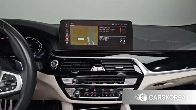 BMW 5 Series (G30) 2021 Черный из Кореи, фото 4