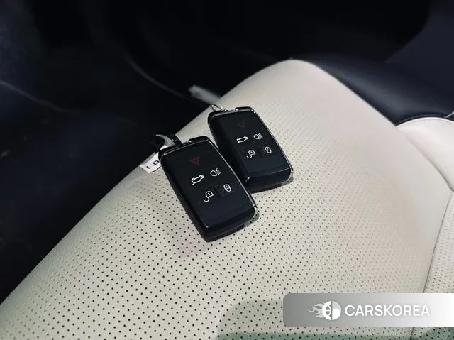 Land Rover Discovery Sports 2nd Generation 2025 Белый из Кореи, фото 4