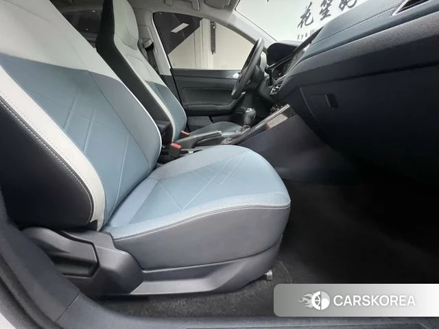 Volkswagen Lavida 2023 Белый из Китая, фото 4
