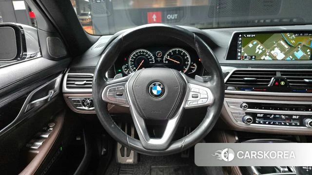 BMW 7 Series (G11) 2018 Серебристо-серый из Кореи, фото 4