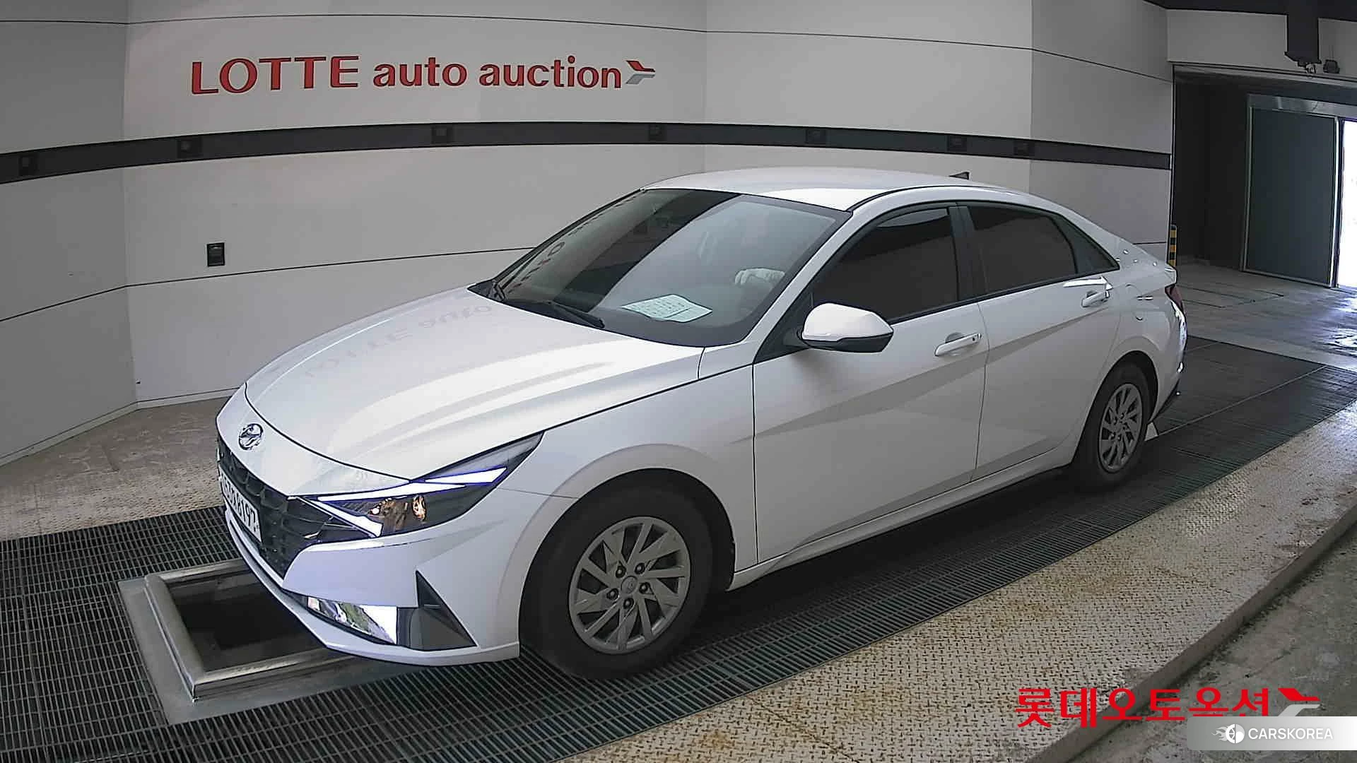 Hyundai Avante 2021 Polar White из Кореи, фото 4