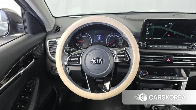 Kia Seltos 2021 Серый из Кореи, фото 4